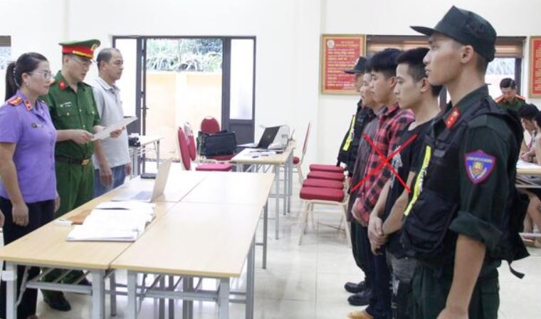 Lat tay duong day 'vang tac' hon 5 ty dong o Son La hinh anh