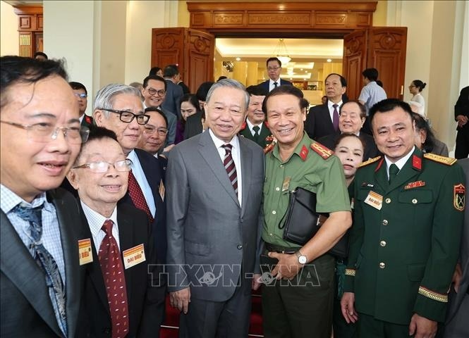 Tong Bi thu anh 6