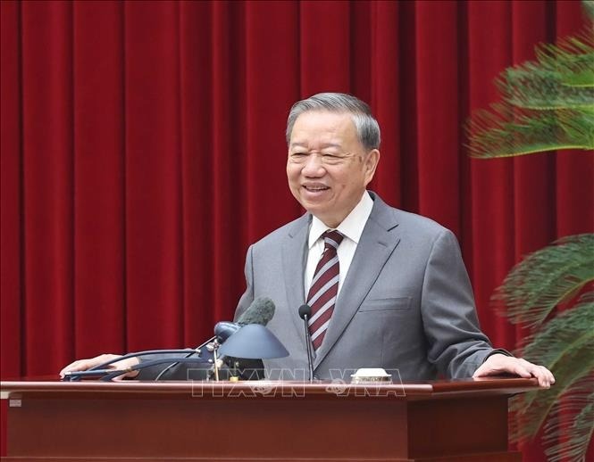 Tong Bi thu anh 3