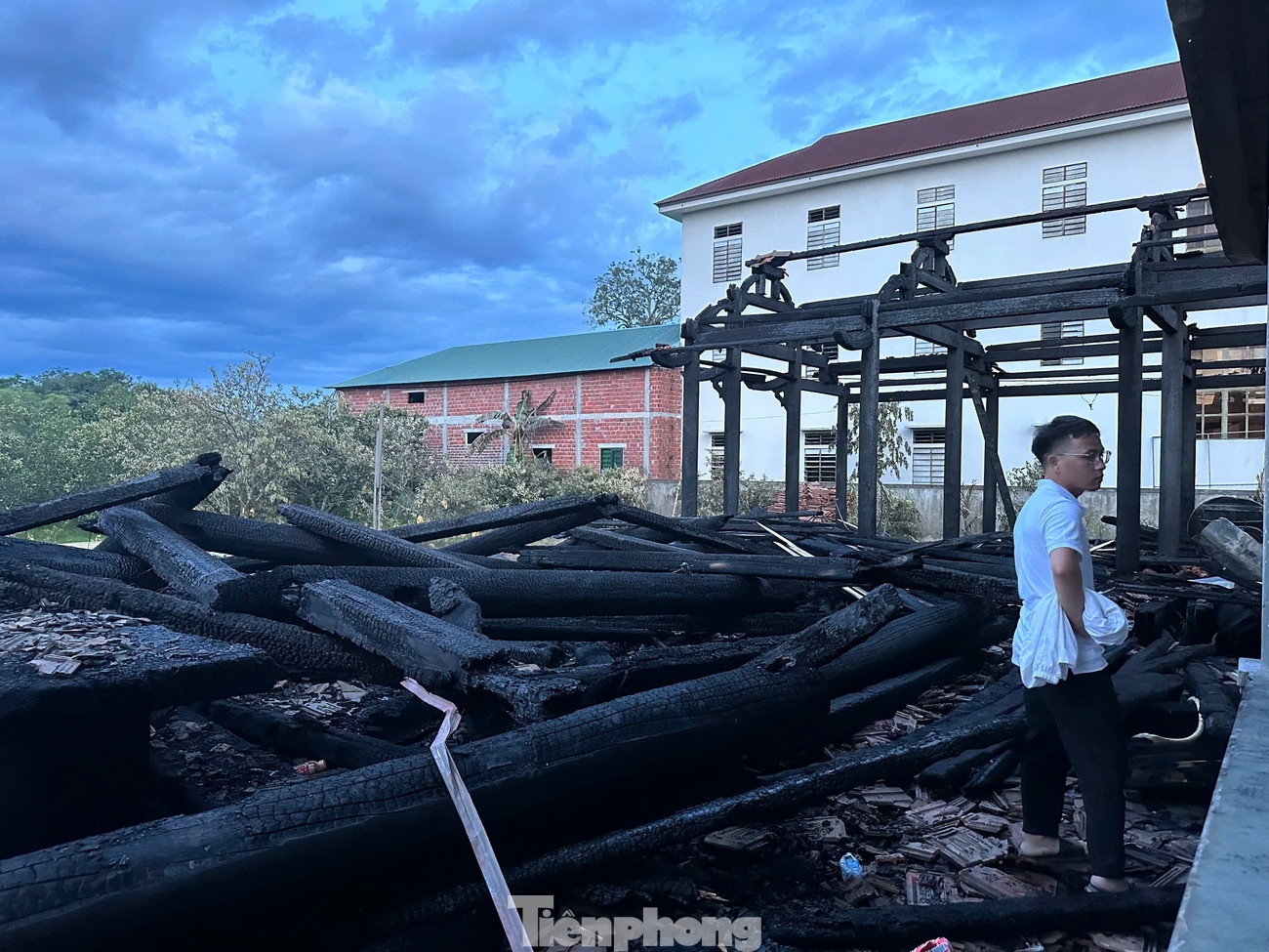 Chay nha go 3 ty anh 11