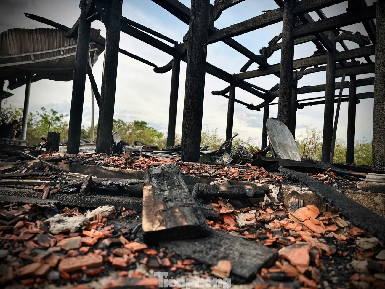 Cháy nhà gỗ 3 tỷ ảnh 15 Chay nha go 3 ty anh 15