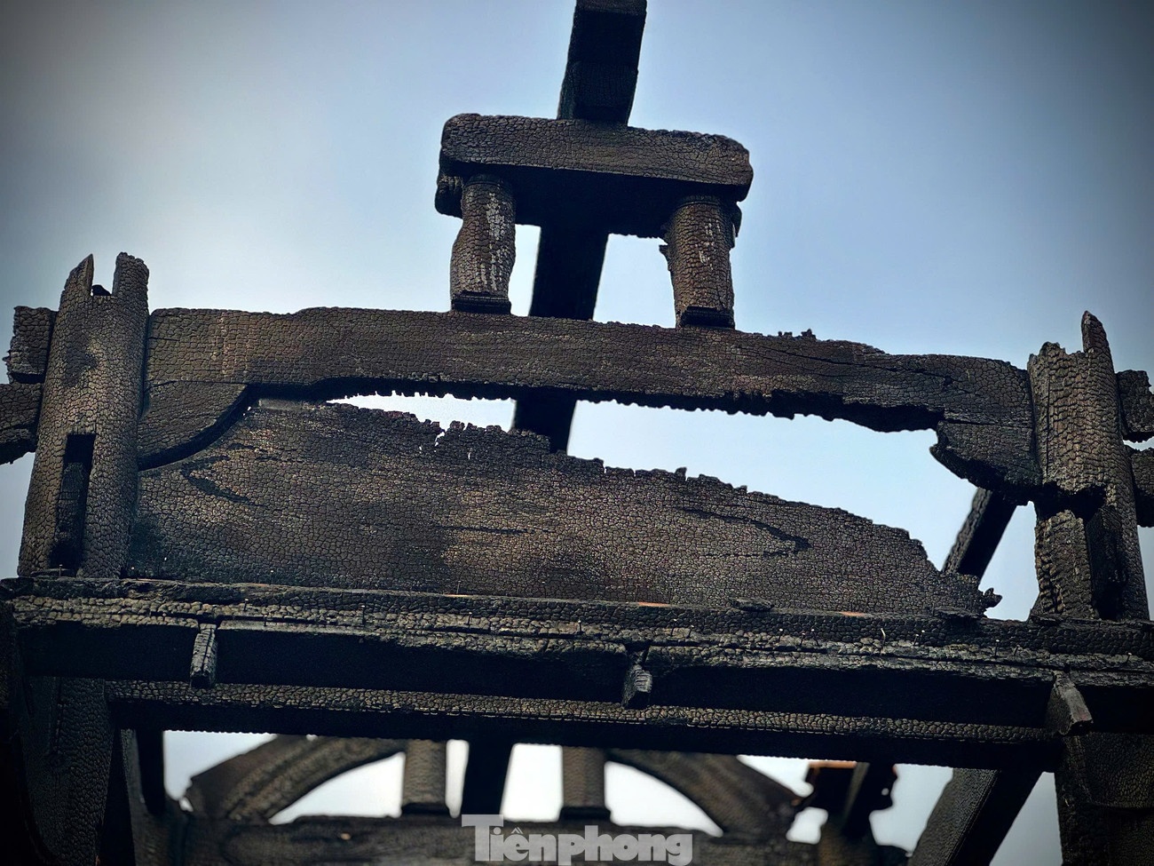 Cháy nhà gỗ 3 tỷ ảnh 7 Chay nha go 3 ty anh 7