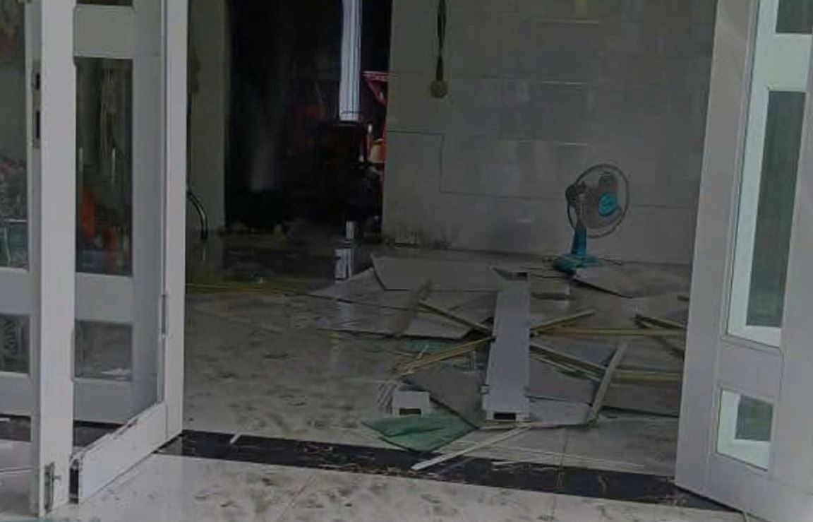 Nghi van nguoi dan ong tu thieu sau khi gay thuong tich cho vo cu hinh anh