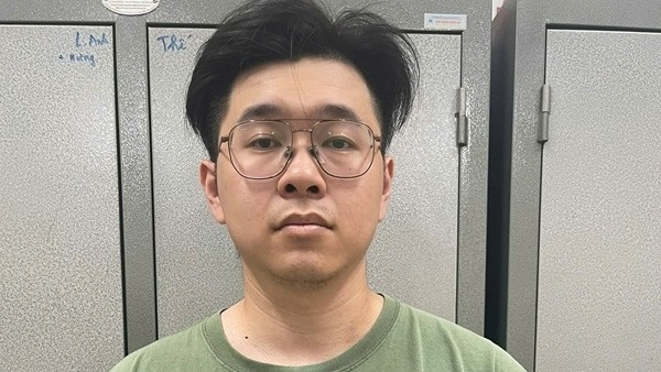 Khoi to, tam giam doi tuong hanh hung phu nu o chung cu Ha Noi hinh anh