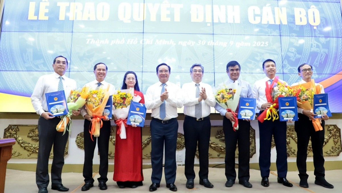 Xuat ban anh 1