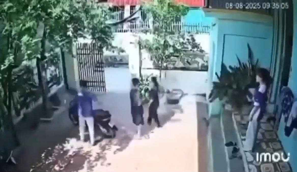 Clip thay giao den tan nha tat hoc sinh hinh anh