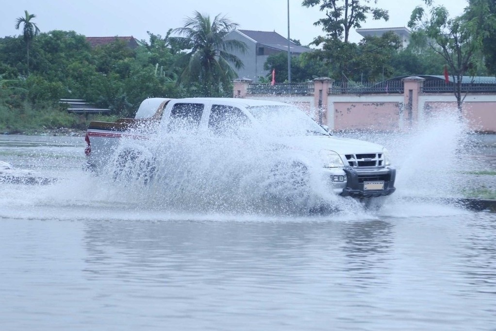 Dien bien mua dong o mien Bac, mien Trung hinh anh