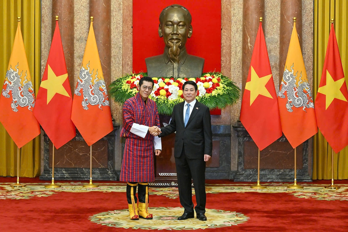 Chu tich nuoc Luong Cuong anh 4
