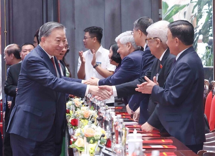 Tong Bi thu To Lam gap mat cac nguyen lanh dao Dang, Nha nuoc hinh anh