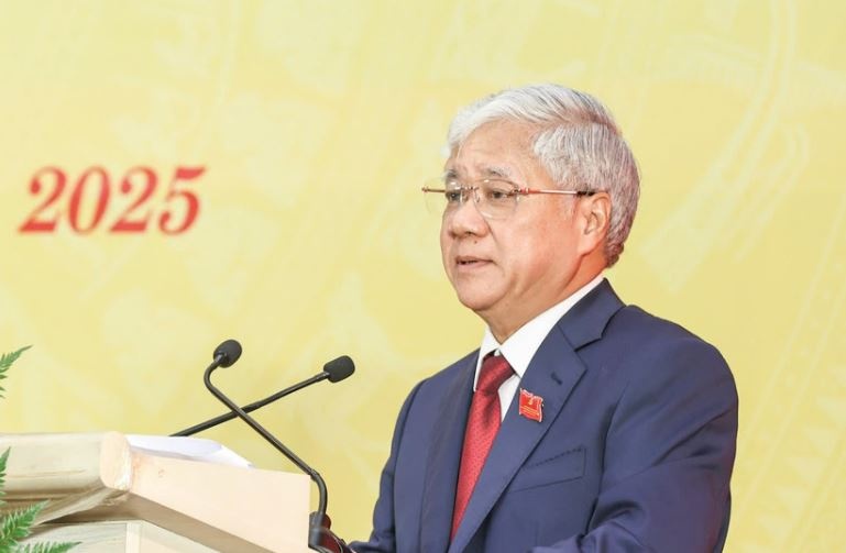 Ong Do Van Chien lam Bi thu Dang uy Co quan Uy ban TW MTTQ Viet Nam hinh anh