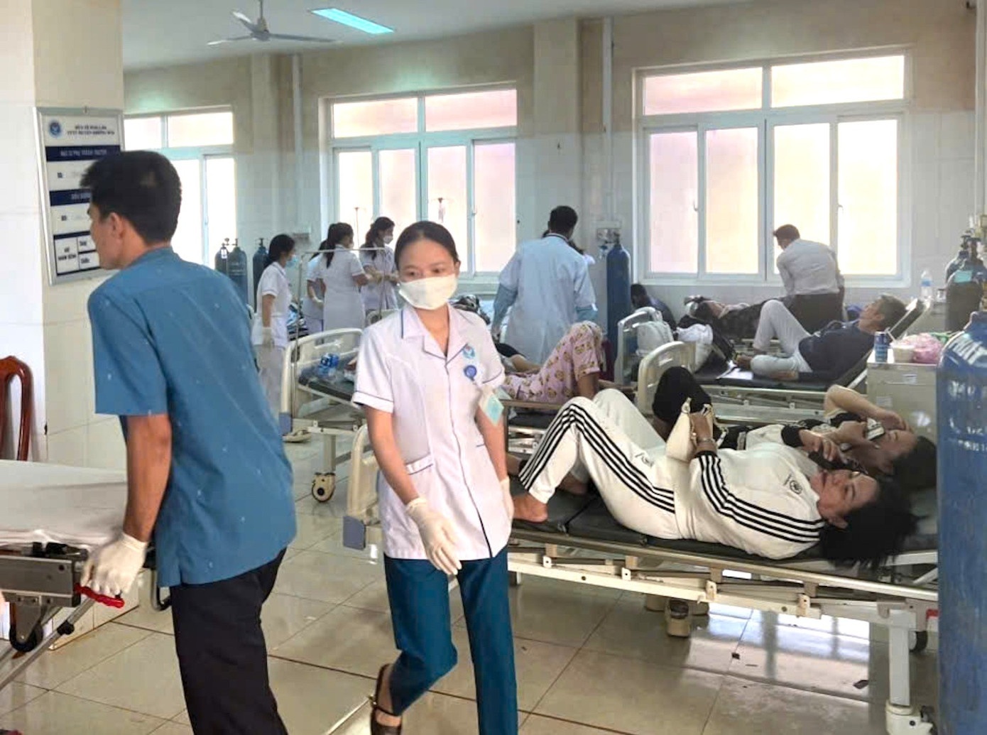Lat xe khach Dak Lak anh 1