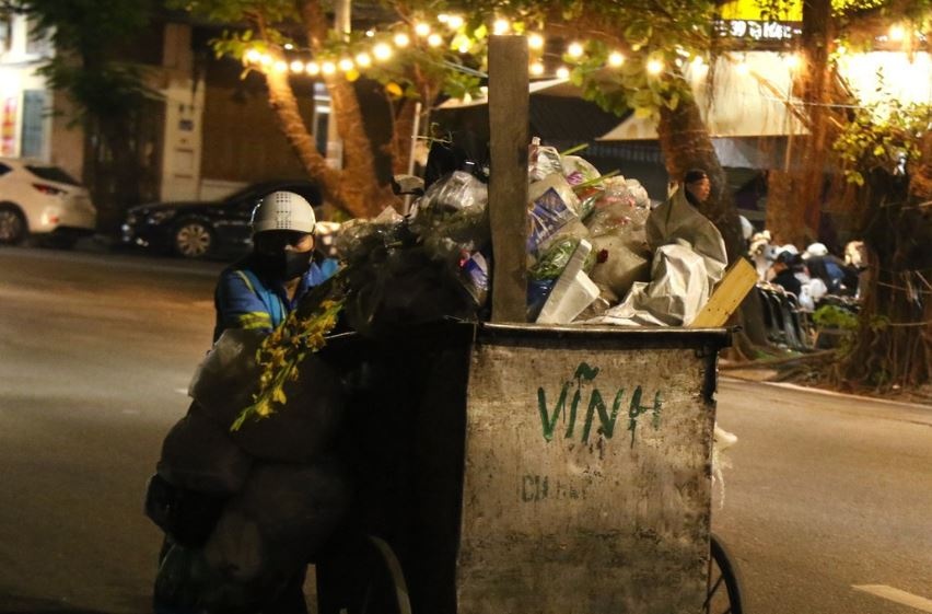 Ha Noi du kien tang gia thu gom rac gap 7 lan nam 2026 hinh anh