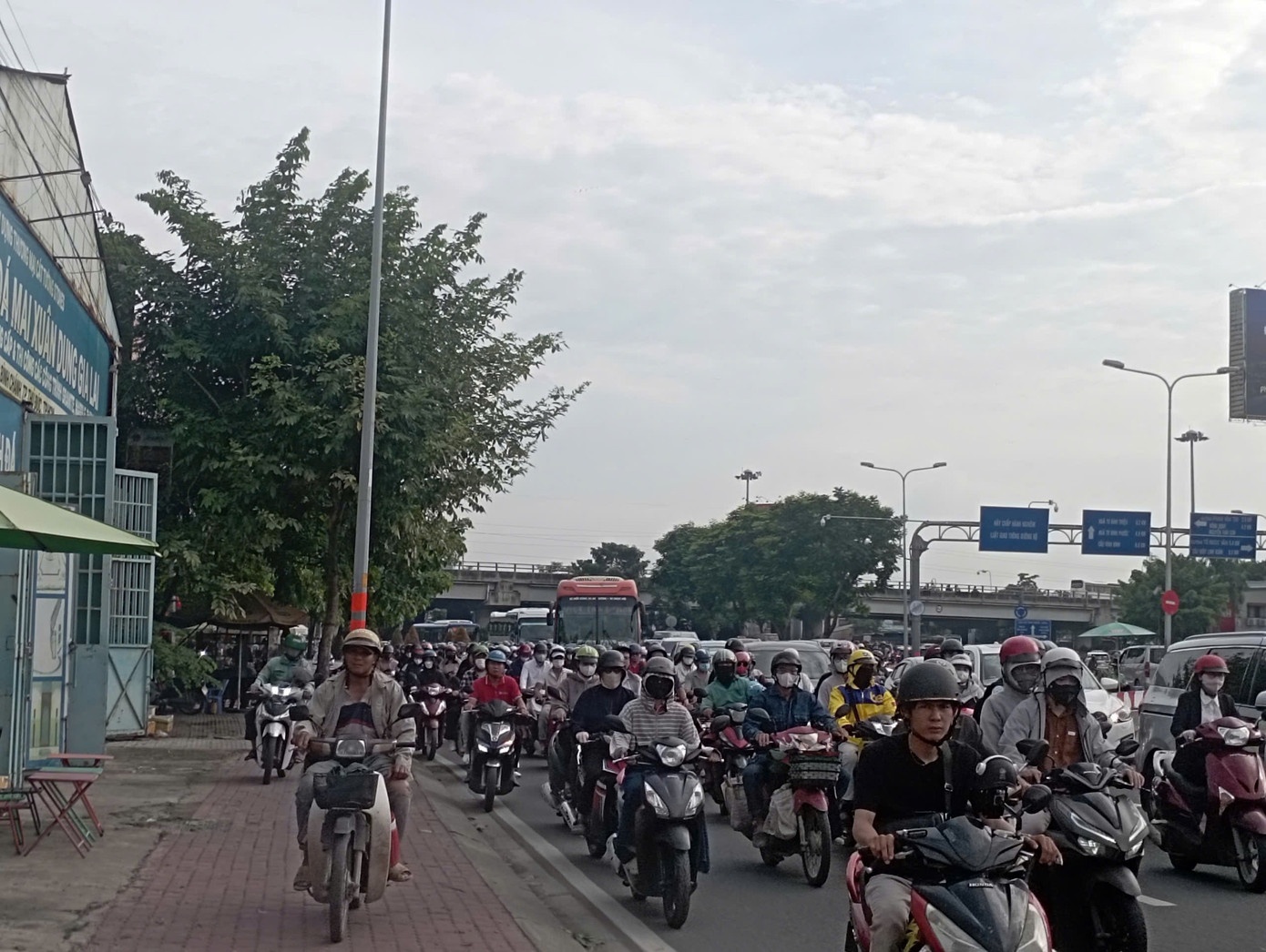 Ket cua ngo Dong TP.HCM anh 13