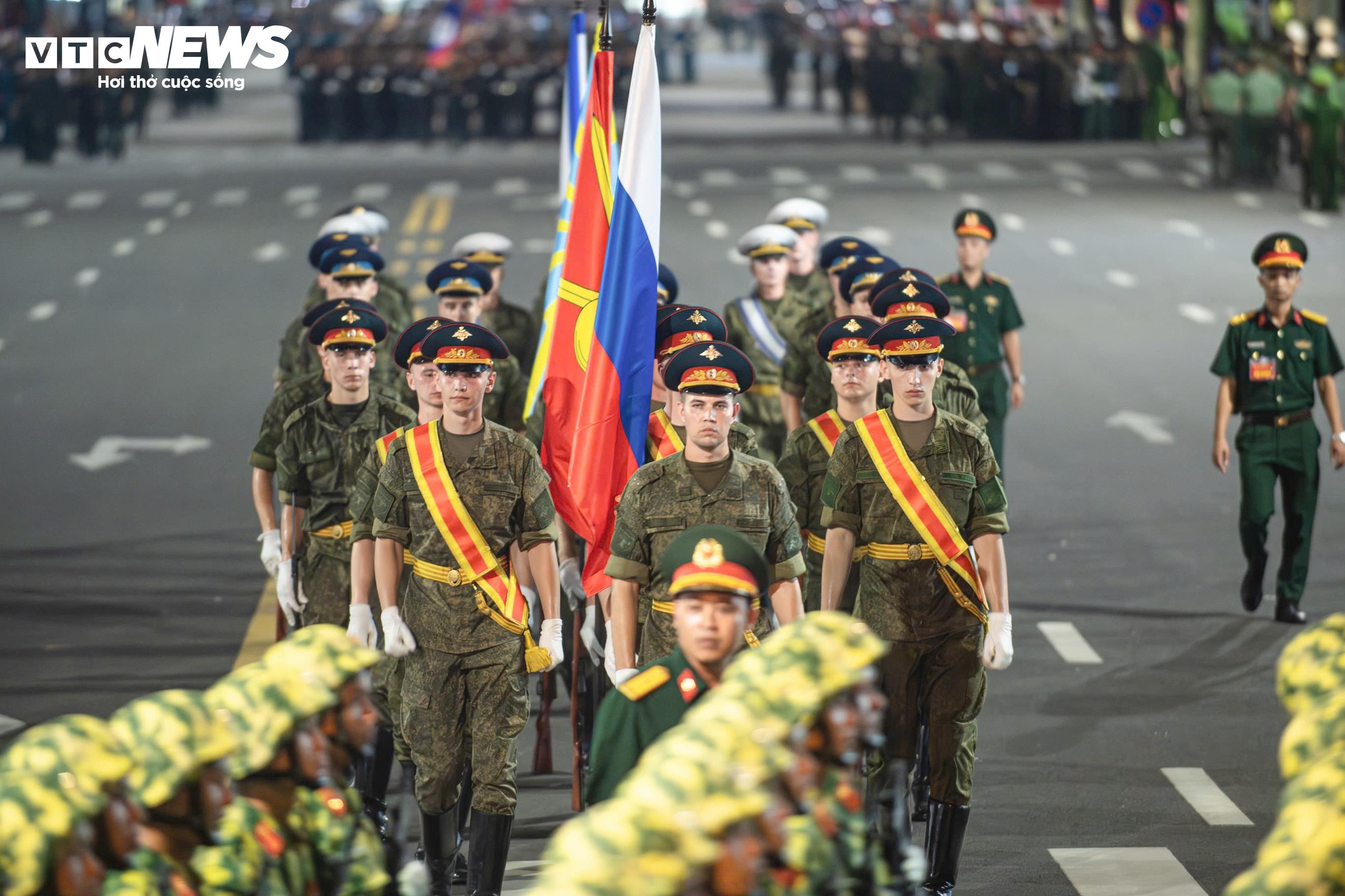 Dieu binh Quoc khanh 2/9 anh 1