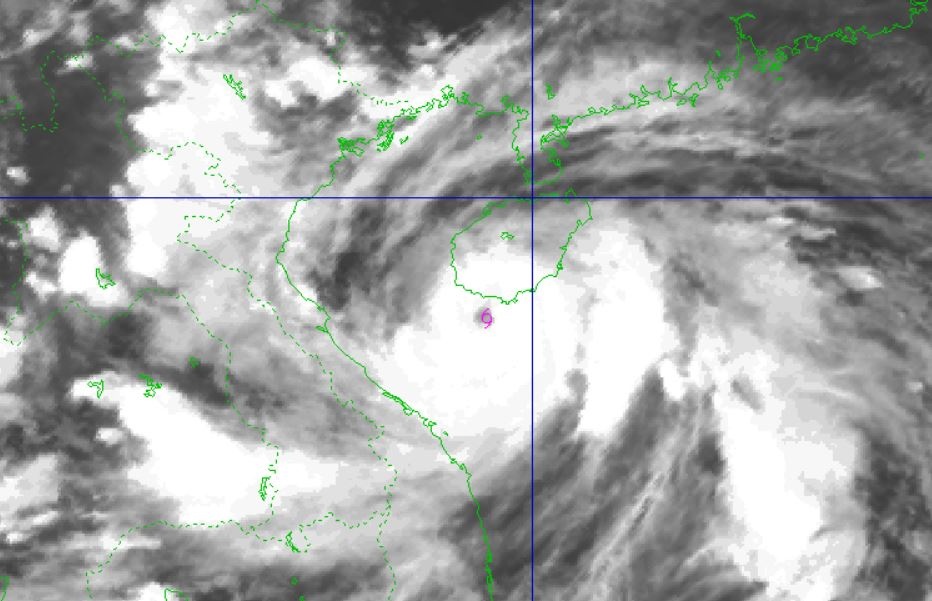 Bao Kajiki cach Quang Tri 340 km, dat cap 14 va co the manh them hinh anh