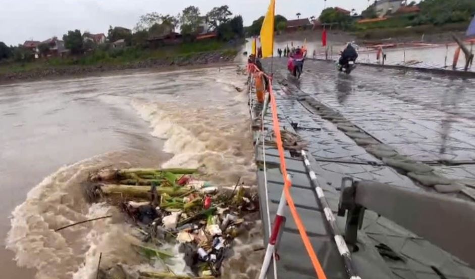 Cau phao Phong Chau dung hoat dong hinh anh