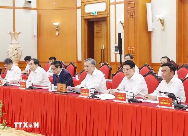 Quan uy Trung uong anh 3