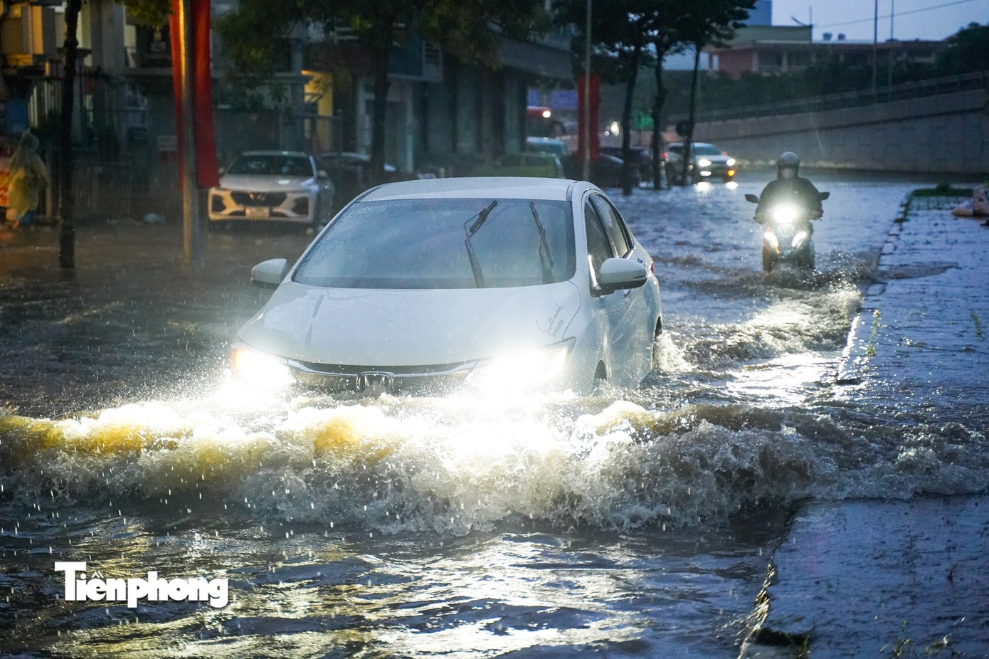 mua ngap Ha Noi anh 2