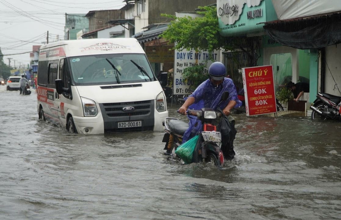 Nam Bo, Nam Trung Bo tiep tuc don mua lon hinh anh