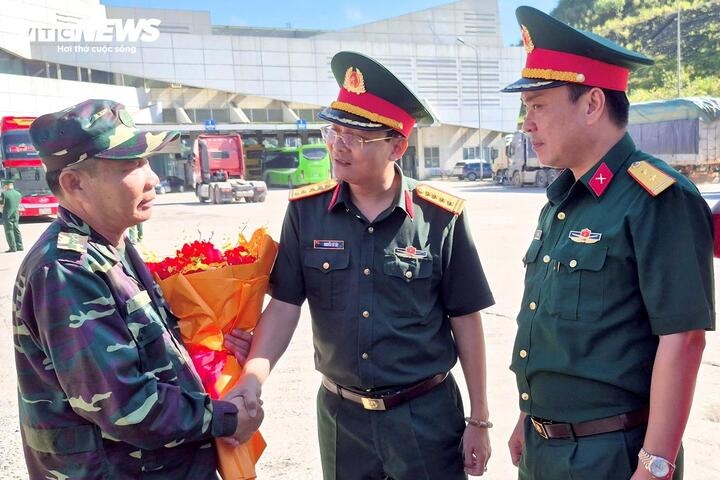 Lao Dieu binh Quoc khanh anh 2