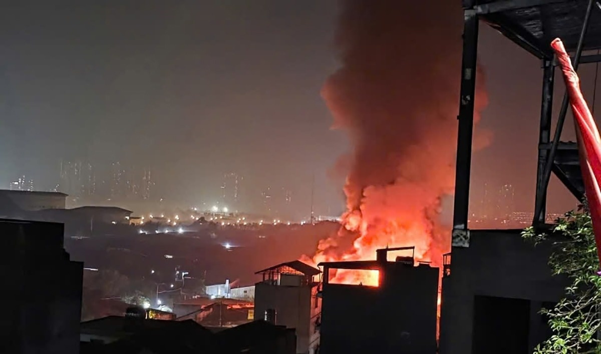 Chay lon trong dem o nhieu ki ot va nha xuong tai Tan Trieu, Ha Noi hinh anh