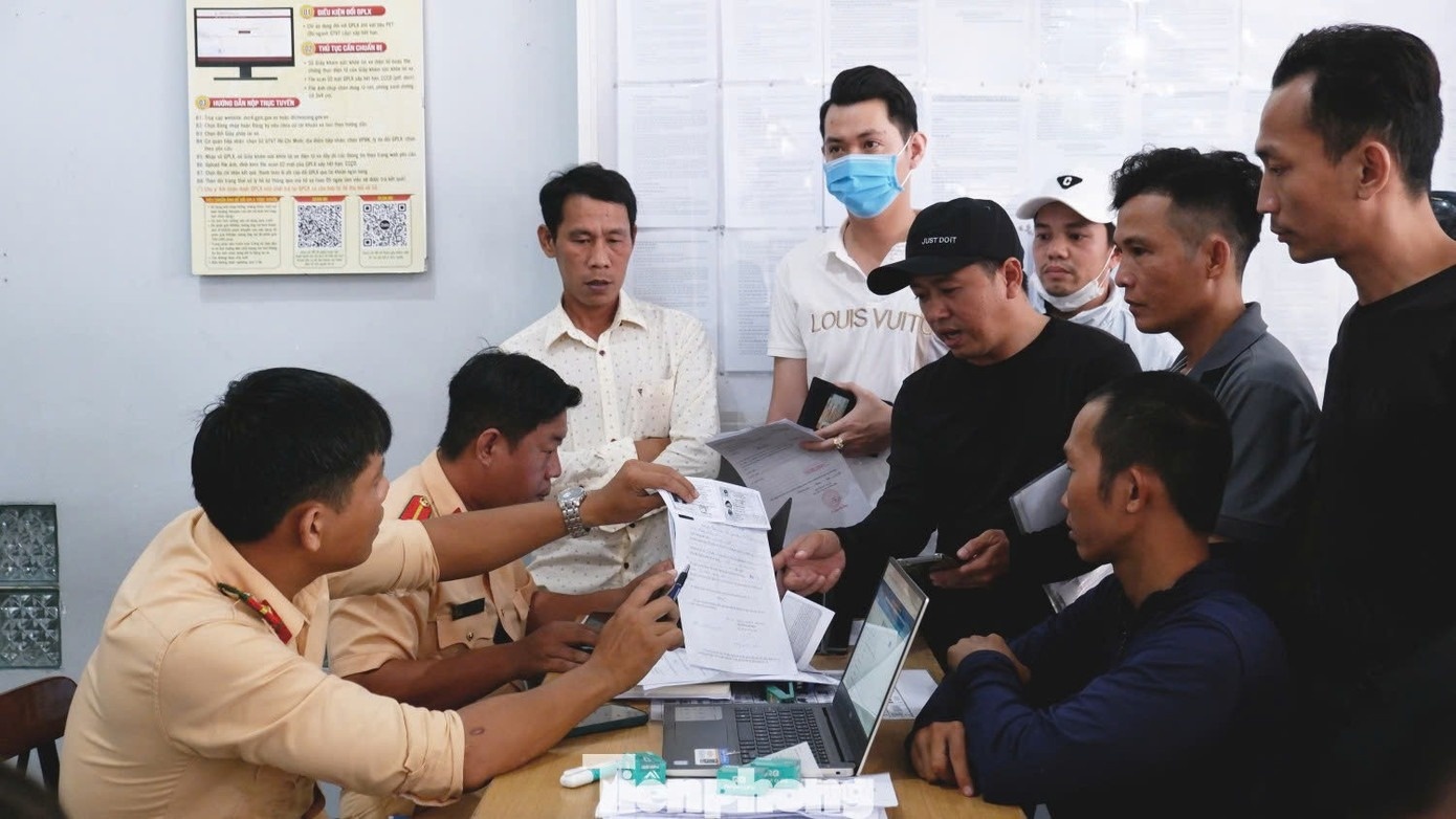 Giay phep lai xe anh 1