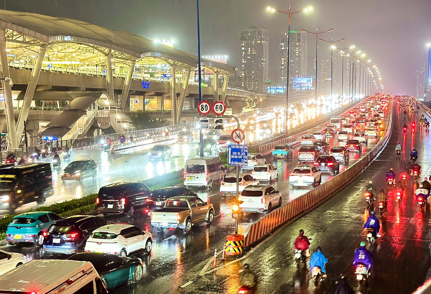 Ket xe TP.HCM Sai Gon anh 2