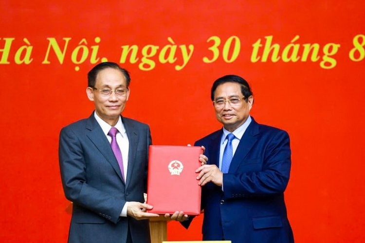 Ong Le Hoai Trung duoc giao quyen Bo truong Ngoai giao hinh anh