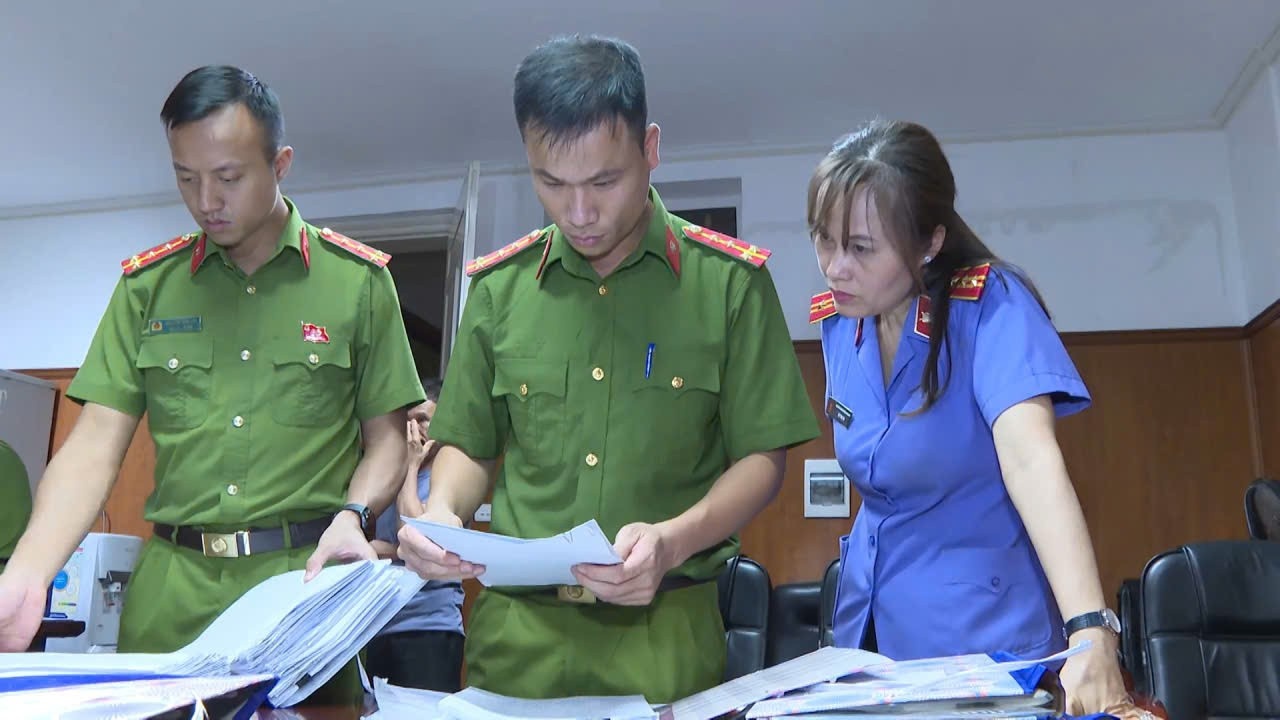 Cao Tien Doan bau Doan anh 3