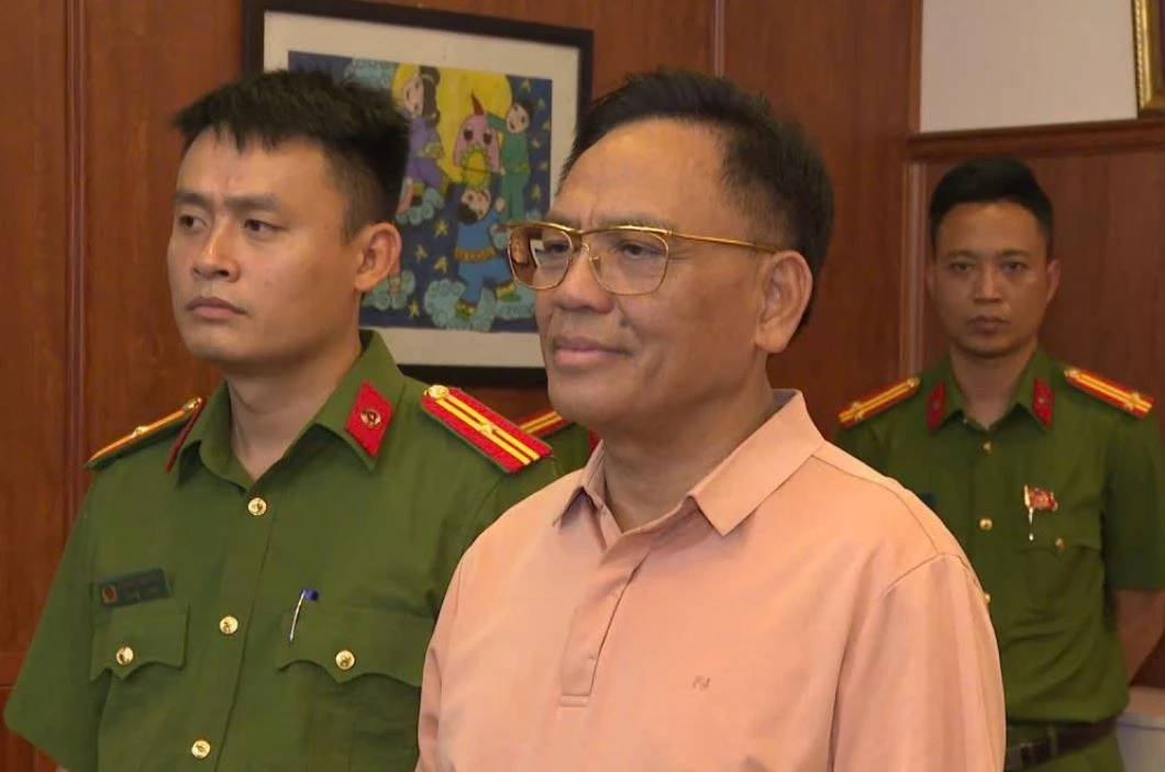 Video kham xet, bat khan cap 'bau' Doan hinh anh