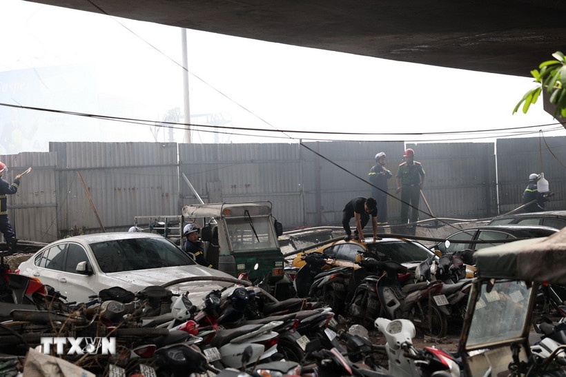 Kiem tra an toan ket cau cau Vinh Tuy sau vu chay bai xe duoi gam cau hinh anh