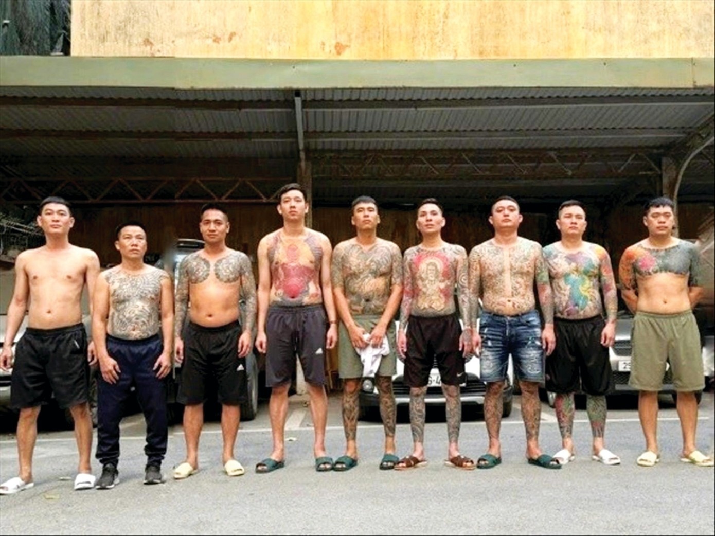 Canh sat hinh su anh 4