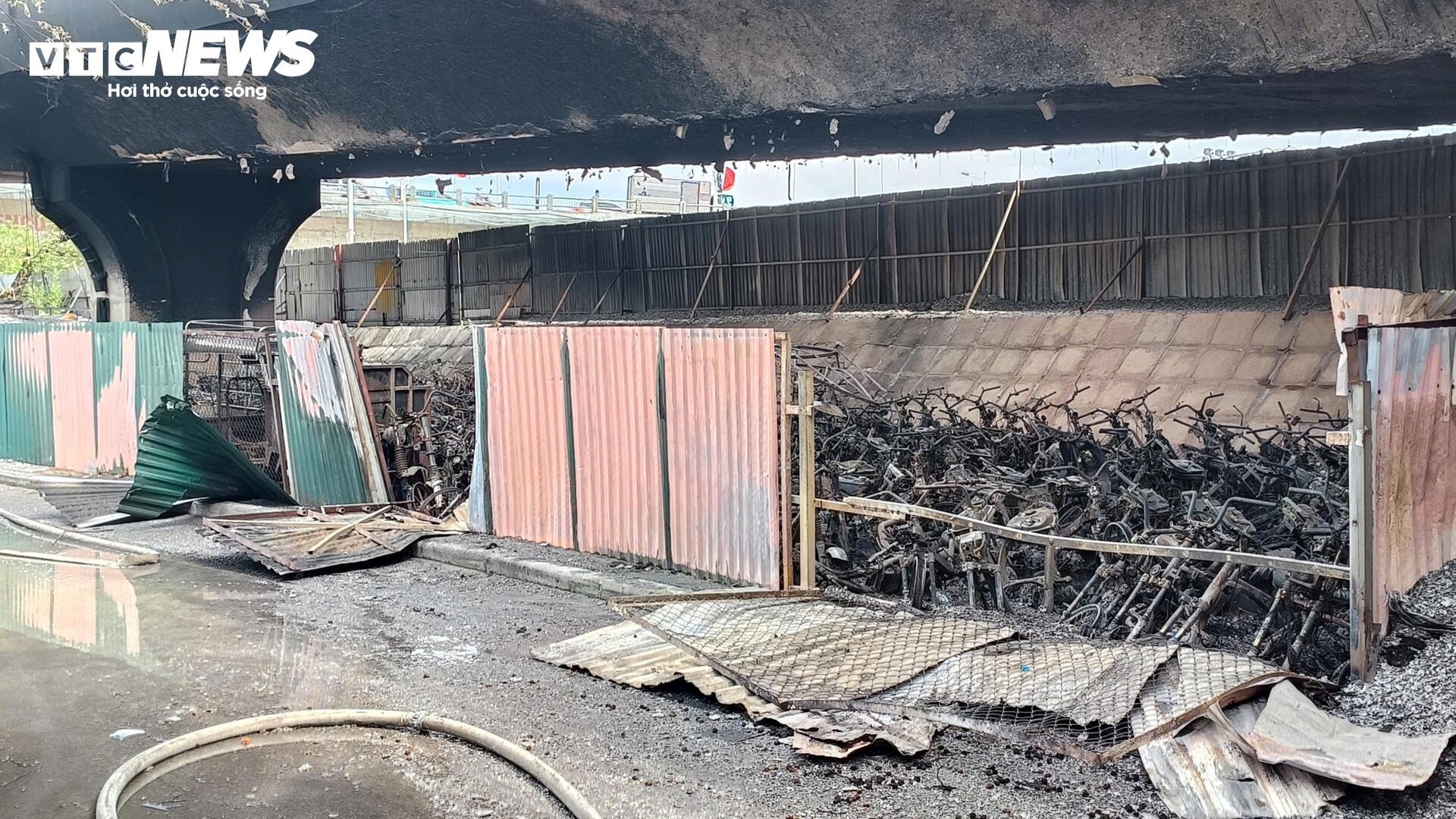 chay o cau Vinh Tuy anh 2