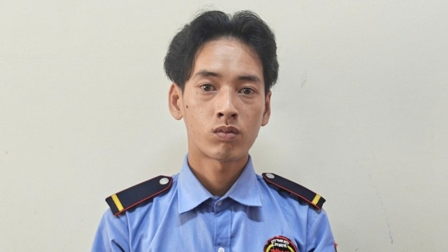 Nong 24h: Nam bao ve dung day thung sat hai ho hang hinh anh