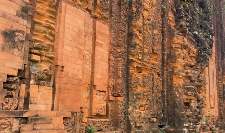 Thap Cham nghin nam o Da Nang moi trung tu gach da mun nat hinh anh