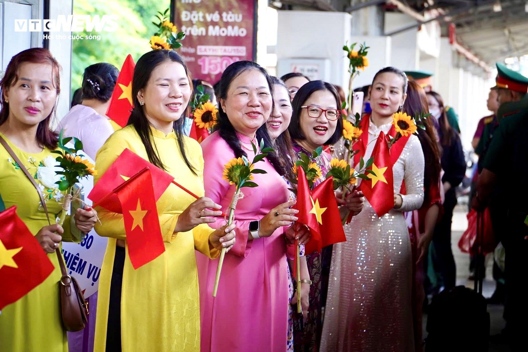 Dieu binh tro ve TP.HCM anh 2