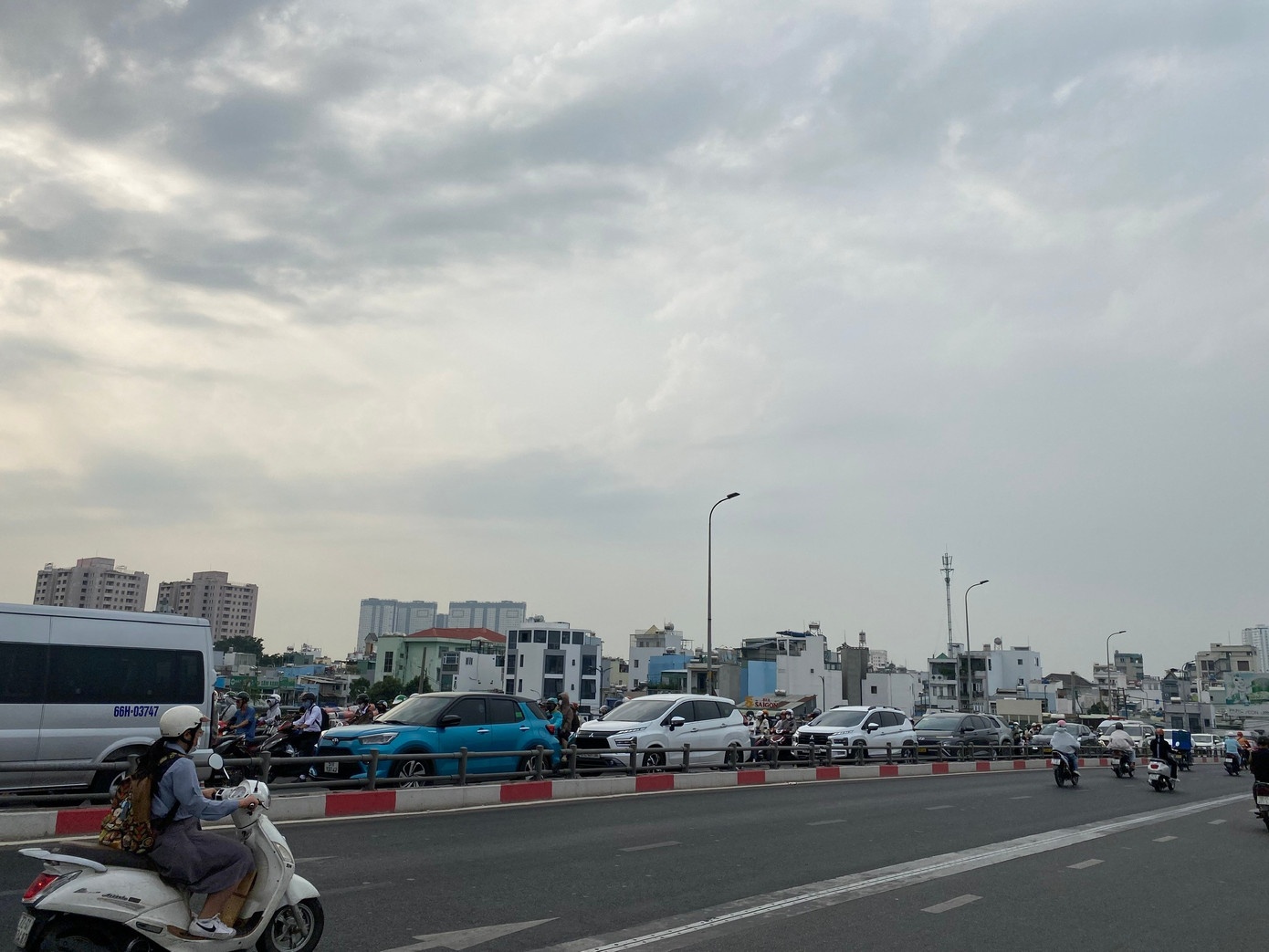 Ket xe Tay TP.HCM anh 2