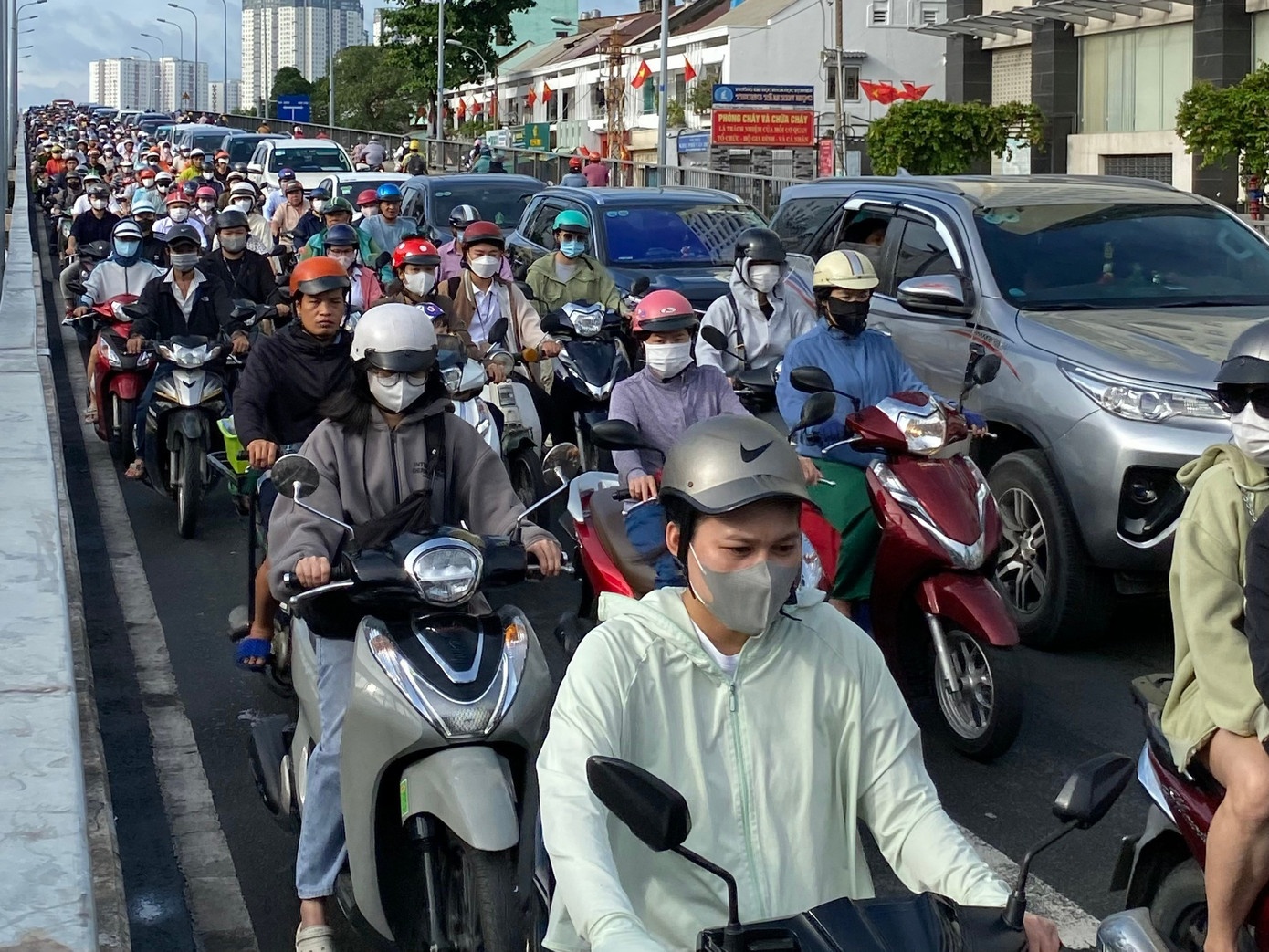 Ket xe Tay TP.HCM anh 4