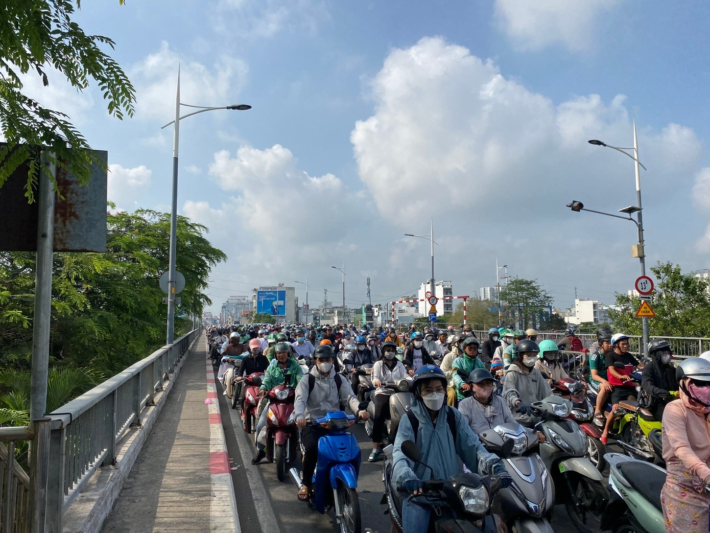 Ket xe Tay TP.HCM anh 6