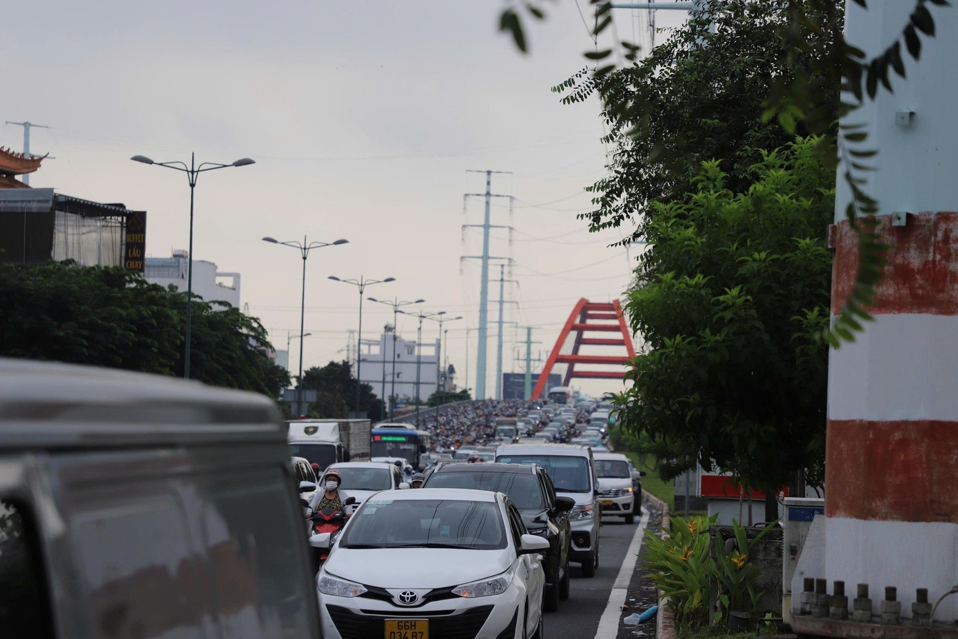 Ket xe Tay TP.HCM anh 9