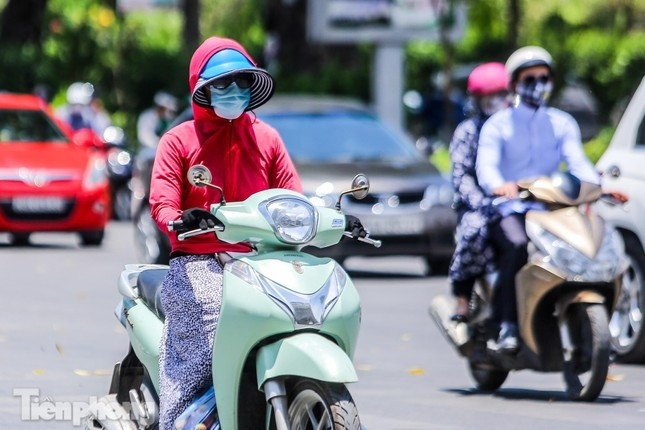 Thoi tiet Ha Noi 8/9 anh 1