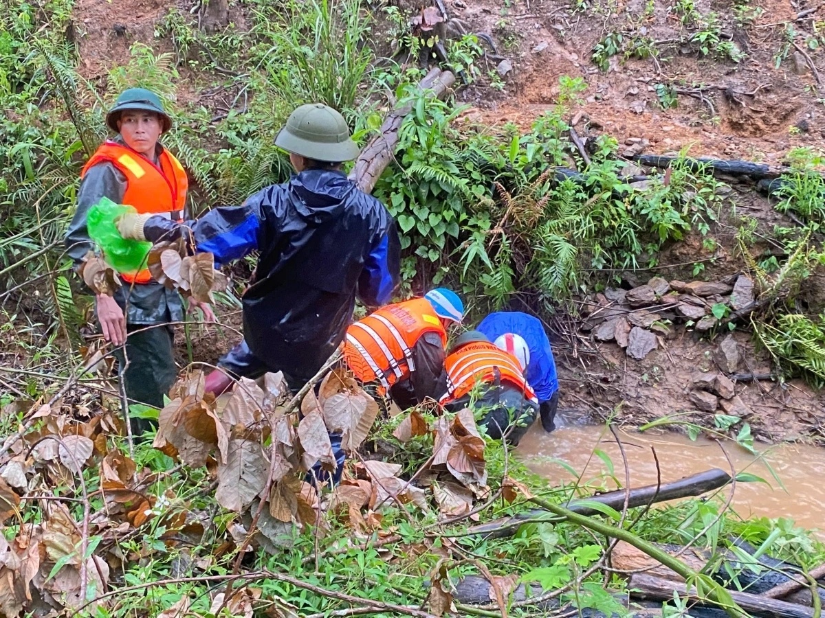 tu vong khi lam ray anh 1