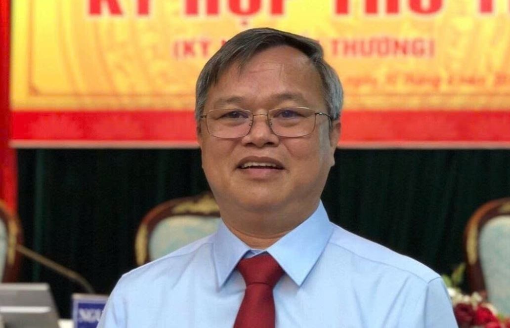 Dinh chi nhiem vu dai bieu HDND voi cuu Chu tich UBND tinh Dong Nai hinh anh