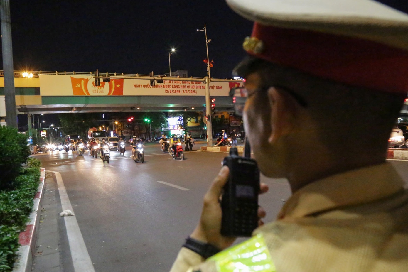 CSGT Ha Noi ho vo anh 4