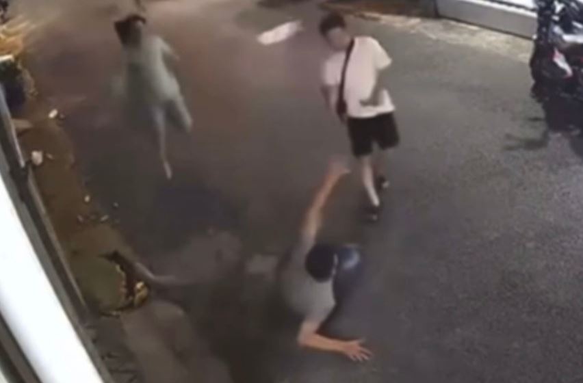 Trieu tap hai thanh nien danh nguoi dan ong den bat tinh o TP.HCM hinh anh