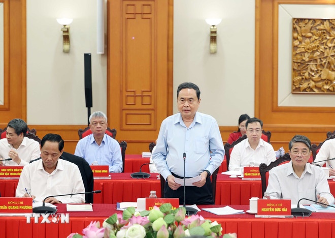 Bo chinh tri anh 3