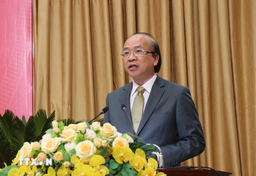 Phan Chi Hieu Thu truong anh 1