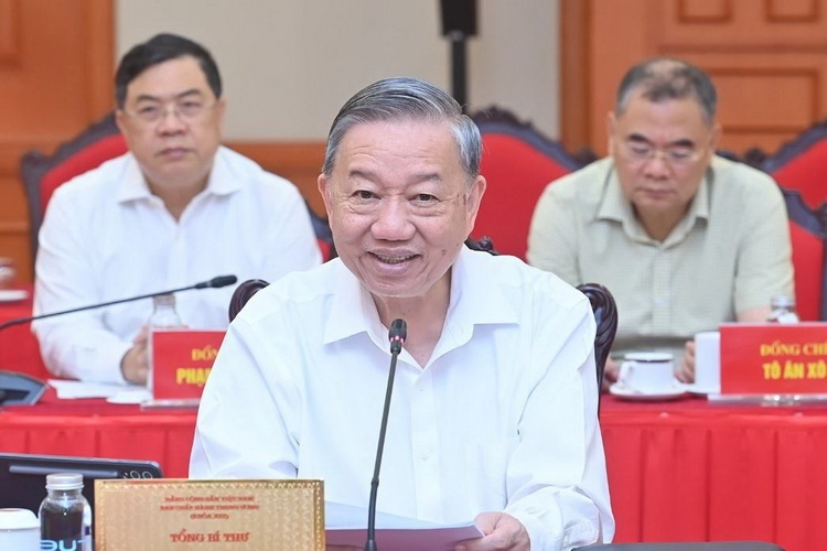 Bo Chinh tri lam viec voi Ban Thuong vu Dang uy cac co quan Dang TW hinh anh