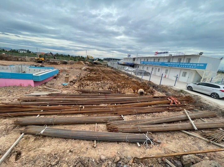 Danh tinh 4 ke dung xe cau vao cong truong trom hon 15 tan thep hinh anh