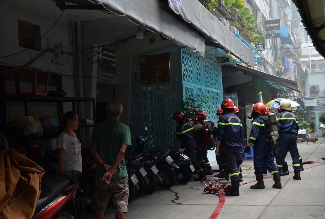 Chay can ho chung cu o phuong Sai Gon, TP.HCM hinh anh